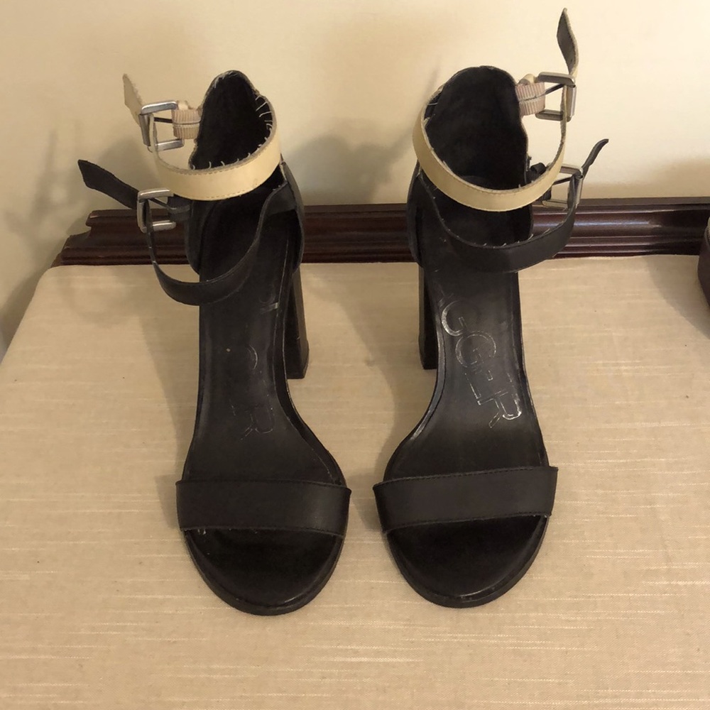 Kelsi Dagger blocked heel